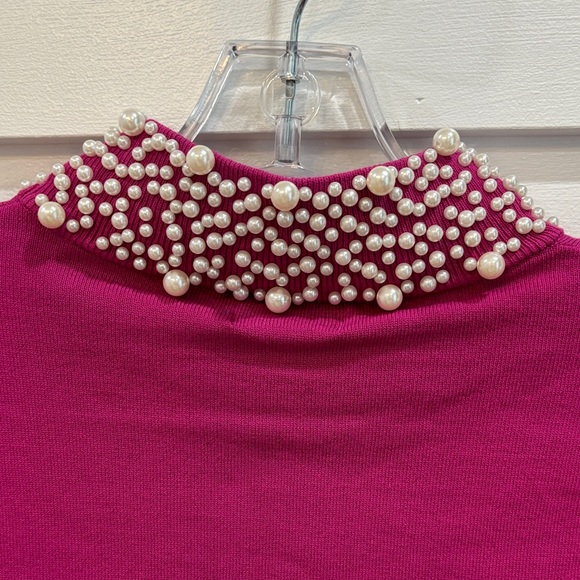 Elegant Fuchsia Sweater with Pearl Embellishments - Picture 6 of 6